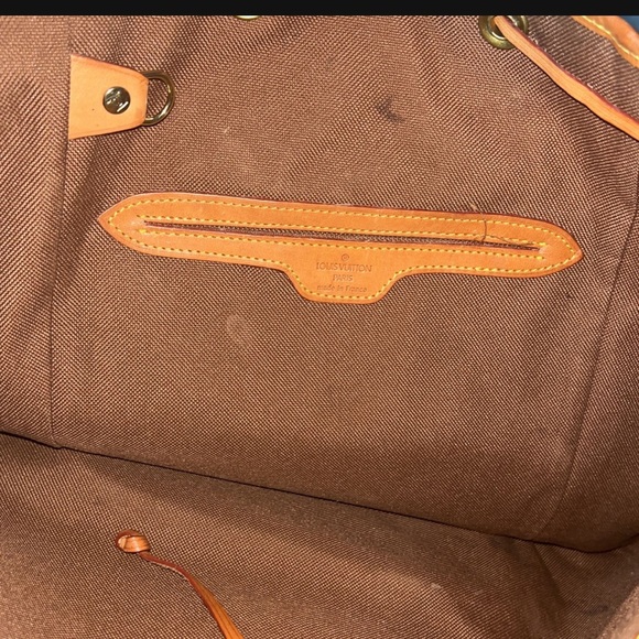 Backpack - Picture 5 of 8